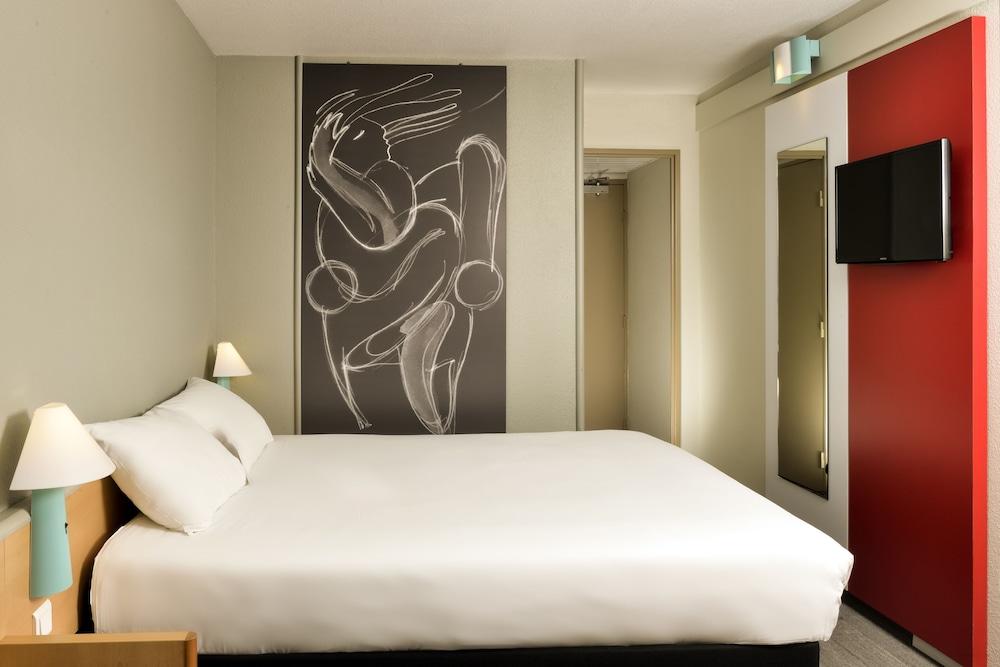 Hôtel ibis Nemours 5