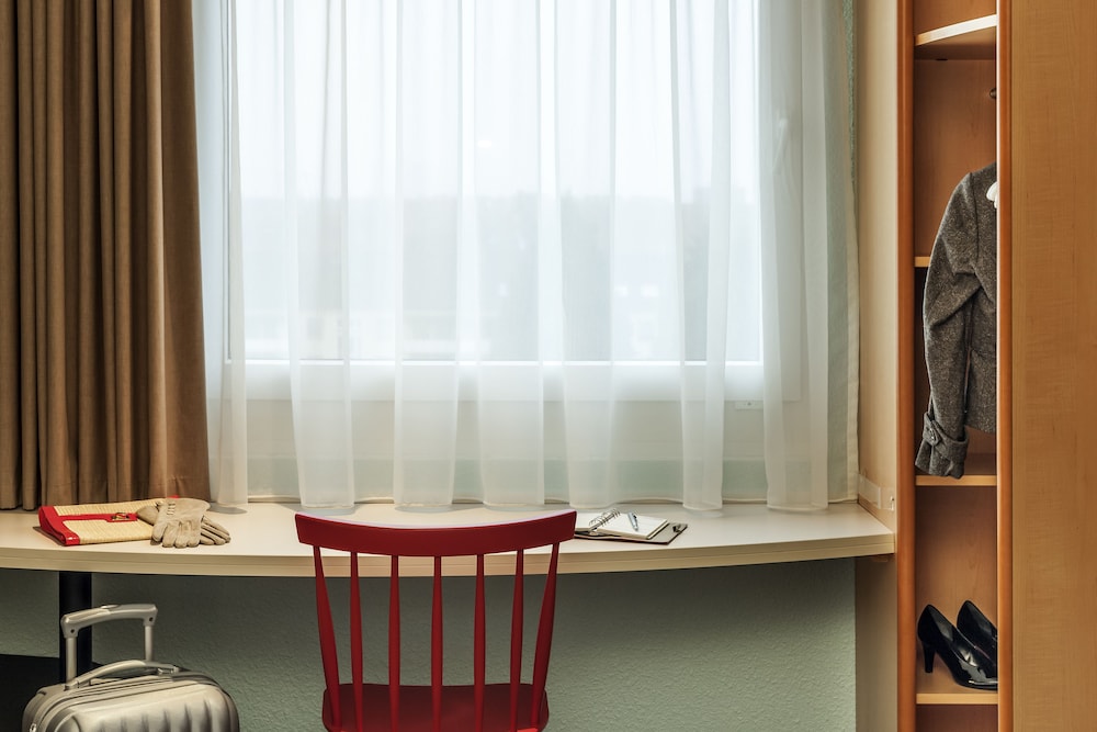Hôtel ibis Nemours 17