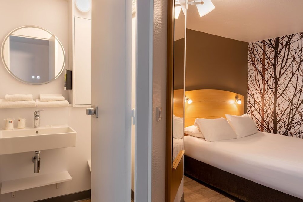 Sure Hotel by Best Western Plaisir 9