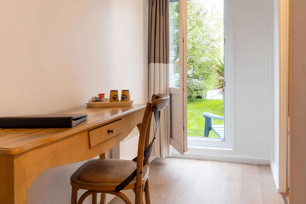 Sure Hotel by Best Western Plaisir 11