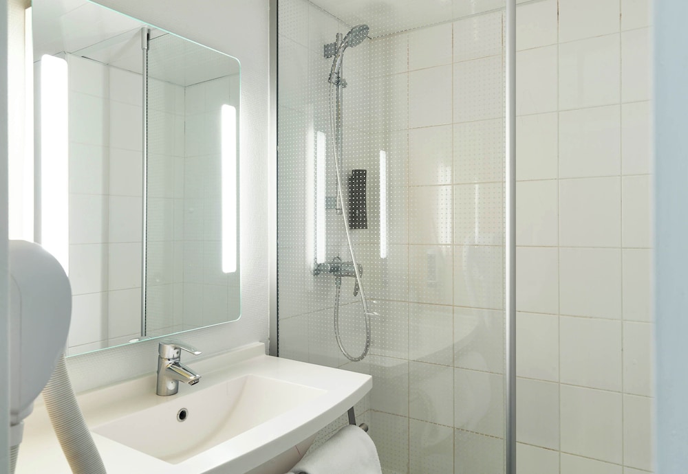 B&B HOTEL Orly Rungis Aéroport 3 étoiles 14