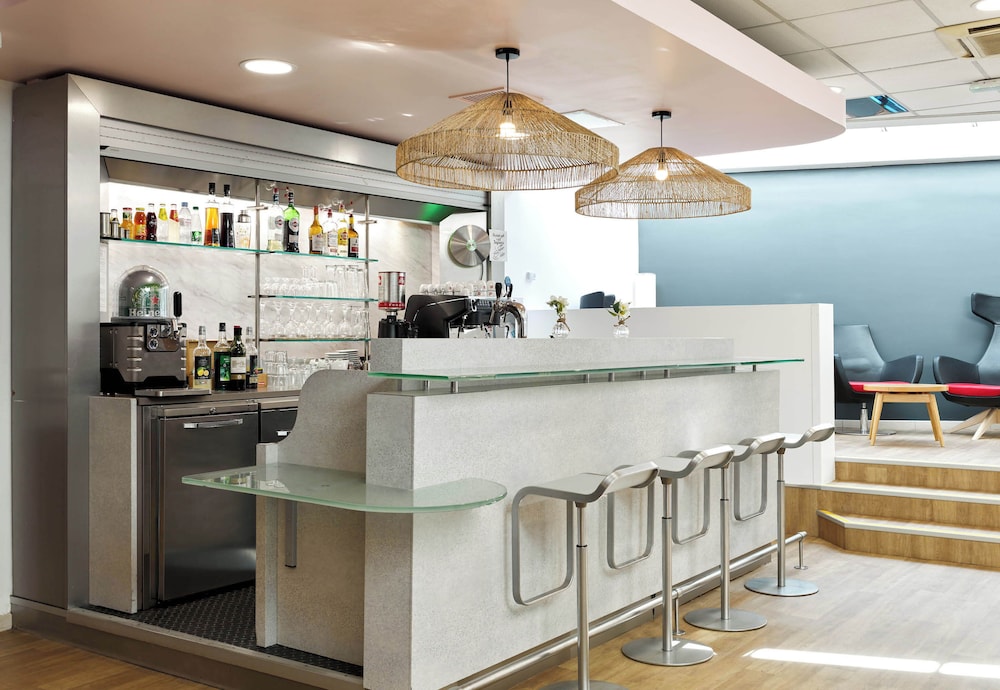 B&B HOTEL Orly Rungis Aéroport 3 étoiles 24