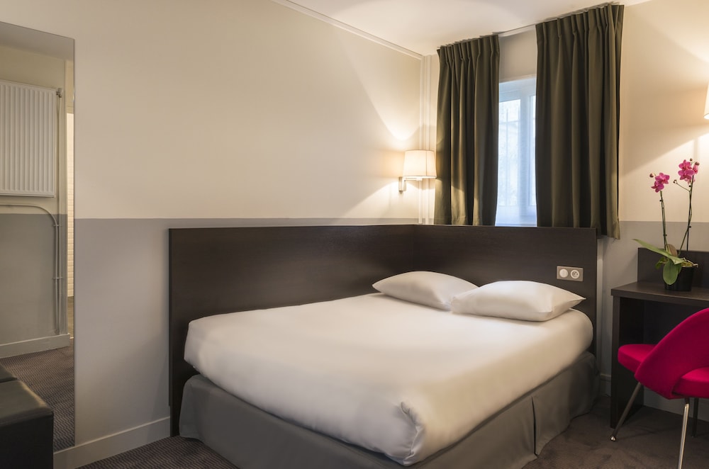 Hôtel des Ecrivains 8