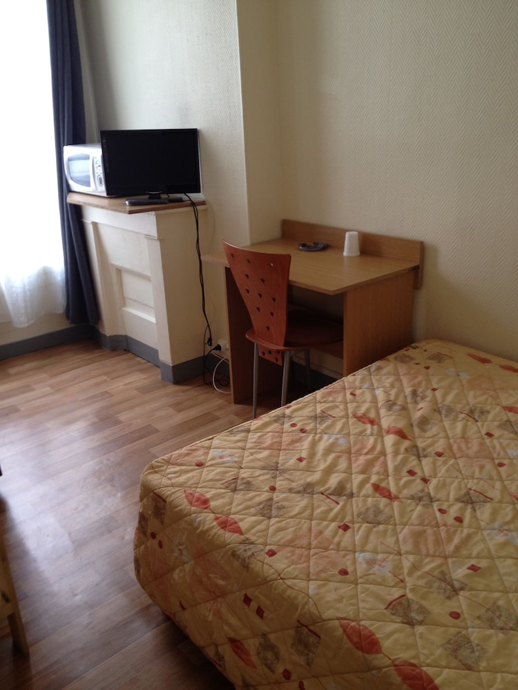 Au Royal Mad Hotel 4