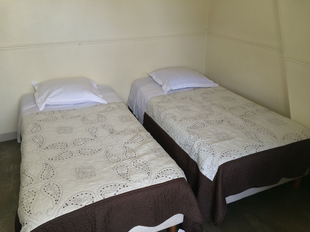 Au Royal Mad Hotel 24