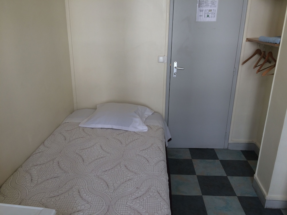 Au Royal Mad Hotel 15