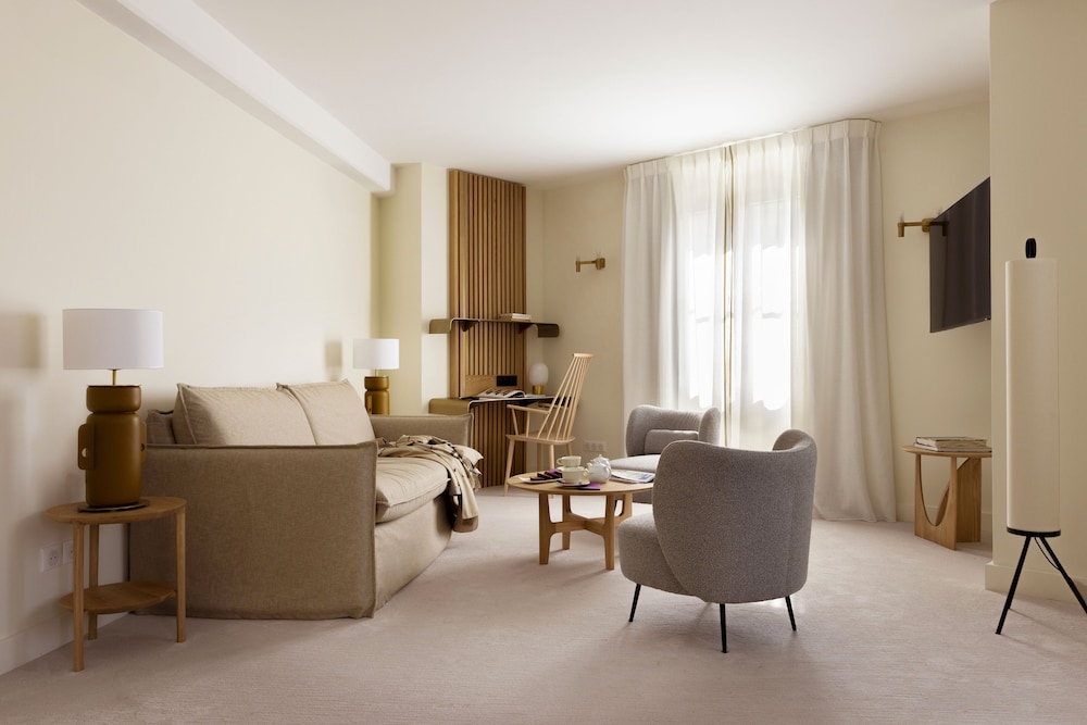 Grand Hôtel Plessis Robinson 14