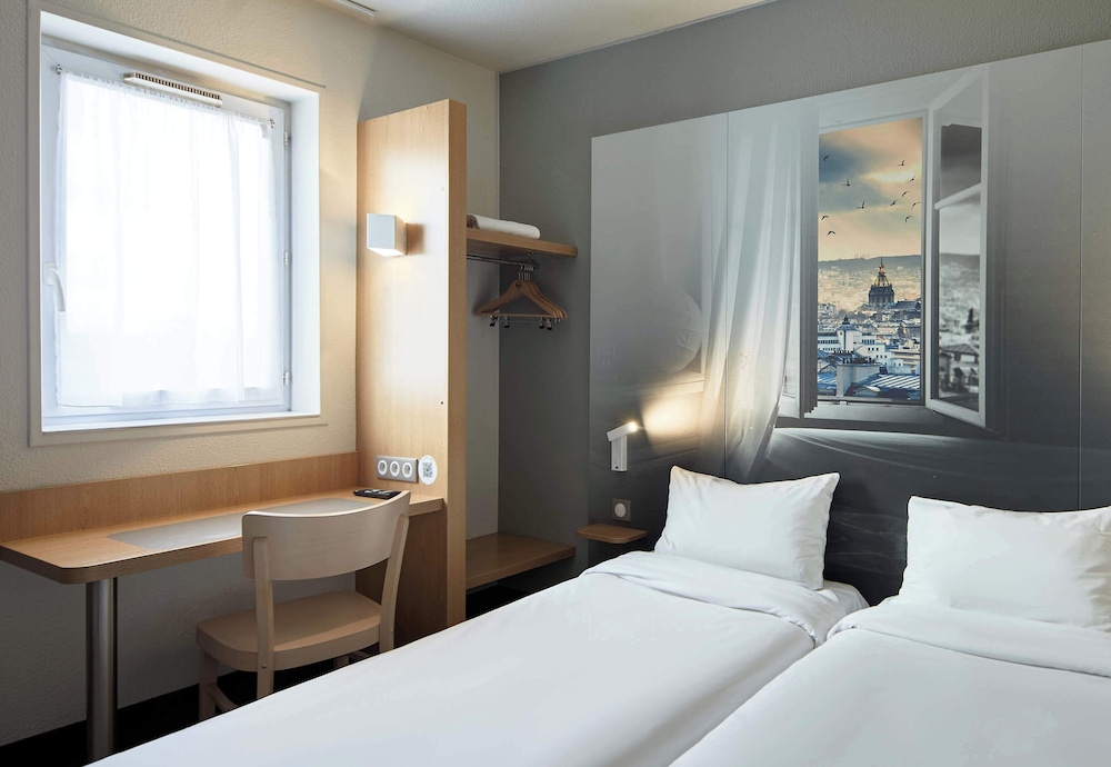 B&B HOTEL Maurepas 17