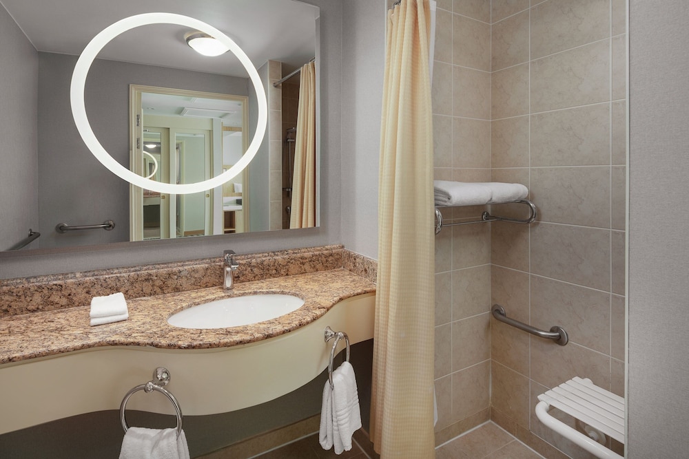 Courtyard by Marriott Tbilisi 15