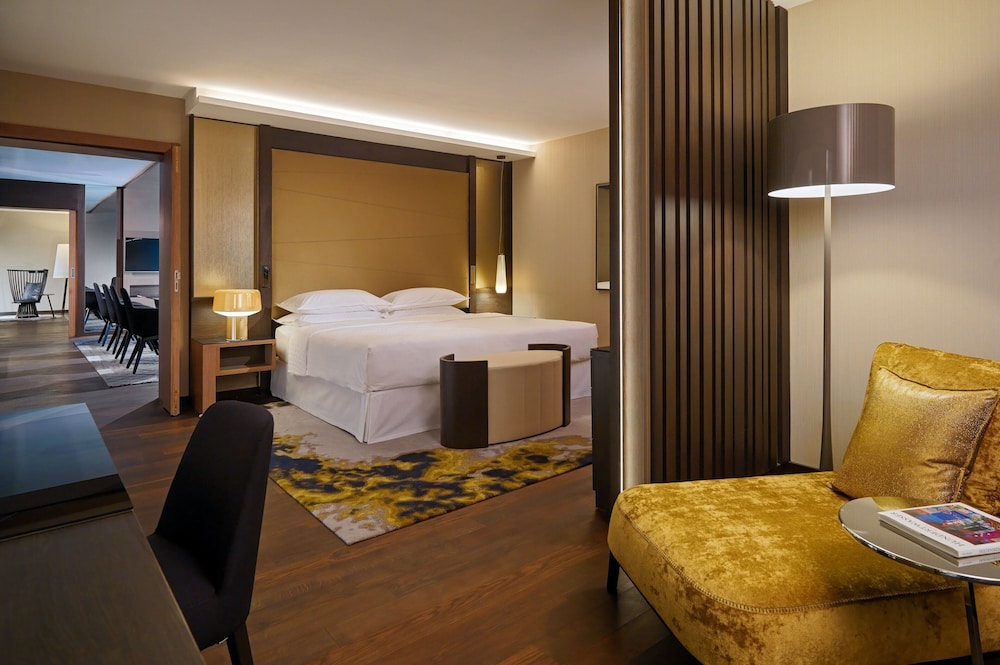 Sheraton Grand Tbilisi Metechi Palace 17