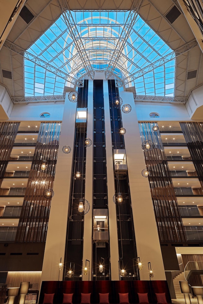 Sheraton Grand Tbilisi Metechi Palace 2
