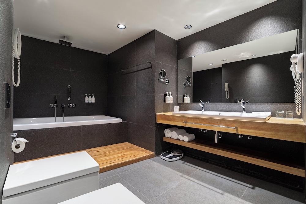 Holiday Inn Tbilisi 11