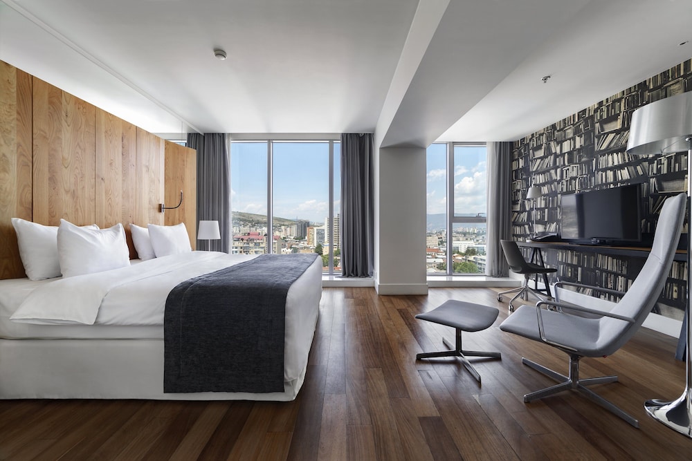 Holiday Inn Tbilisi 5
