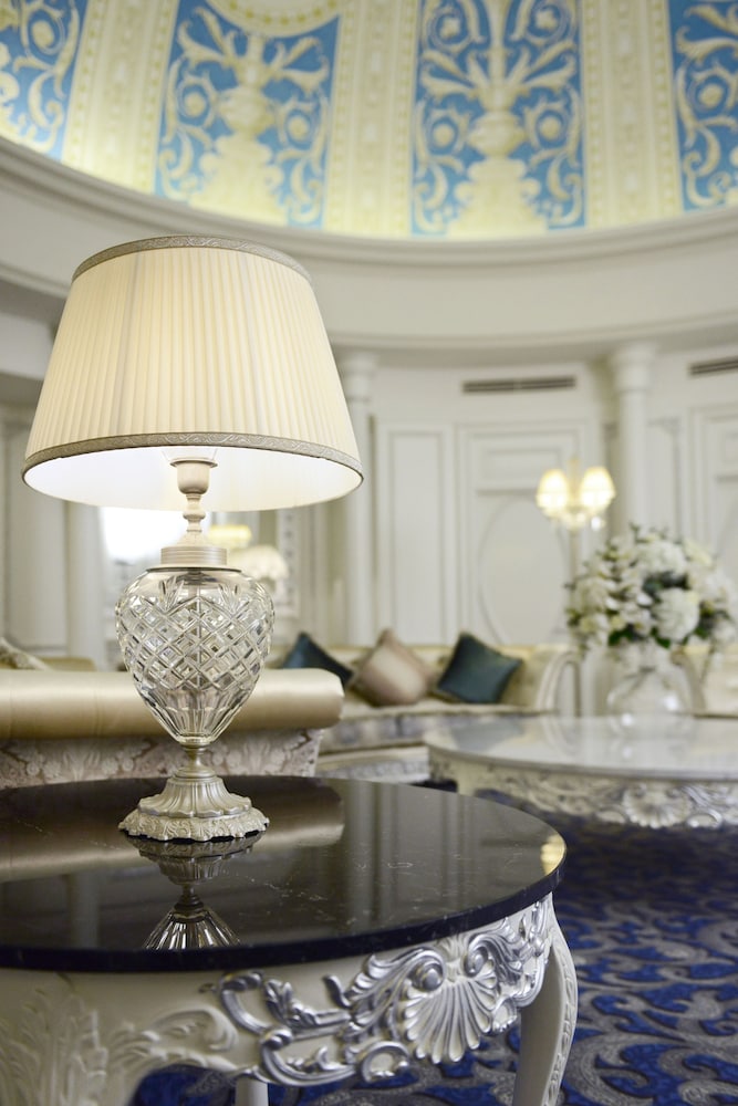 Ambassadori Hotel 2