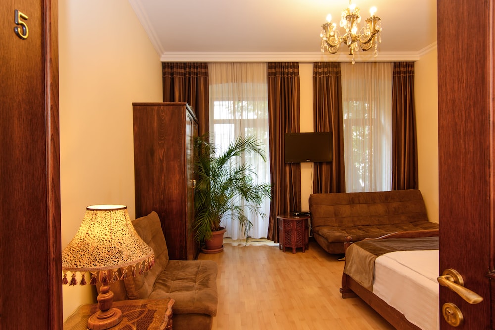 Hotel British House 12