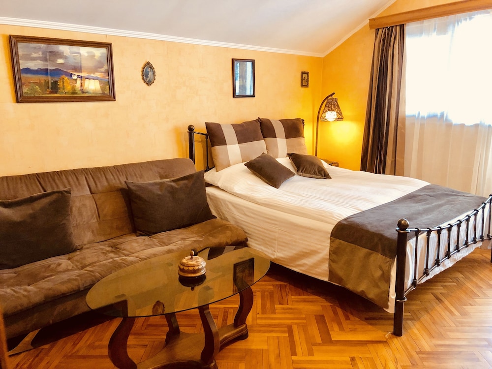 Hotel British House 19