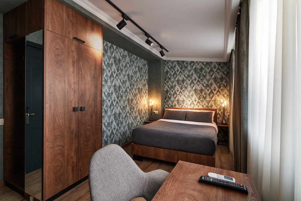 Hotel City 6