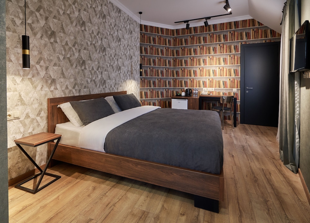 Hotel City 18