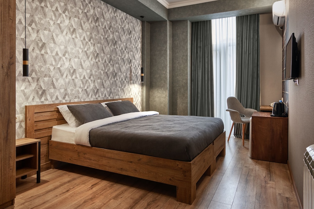 Hotel City 8