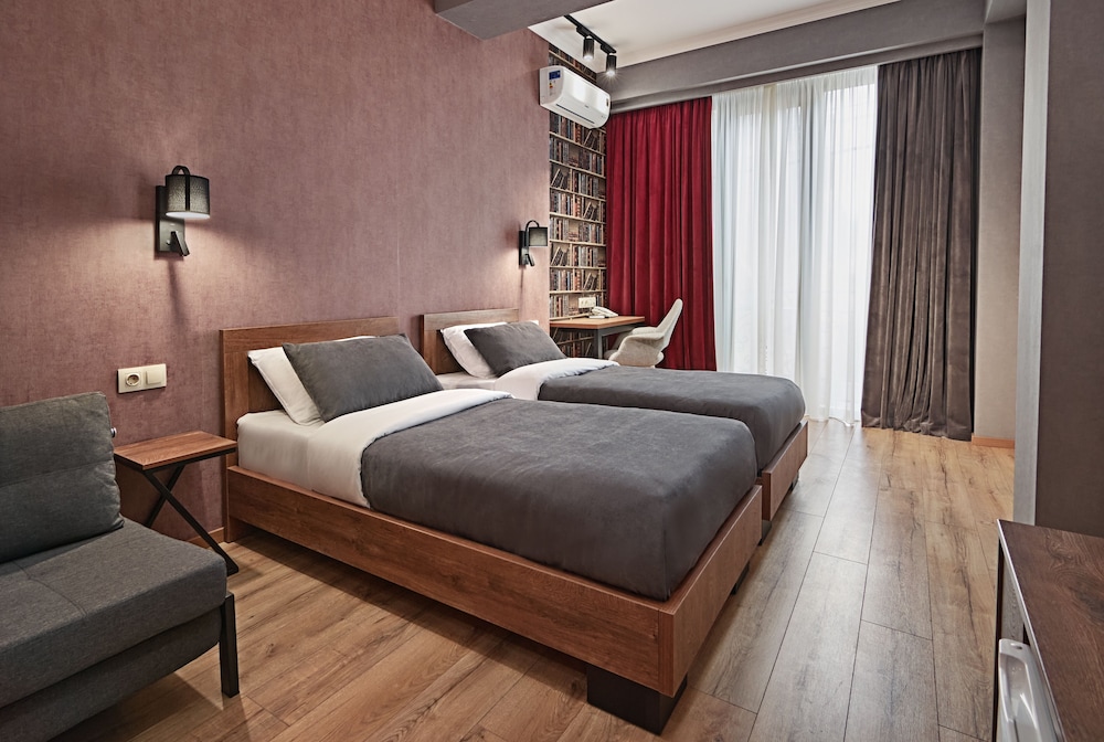 Hotel City 11