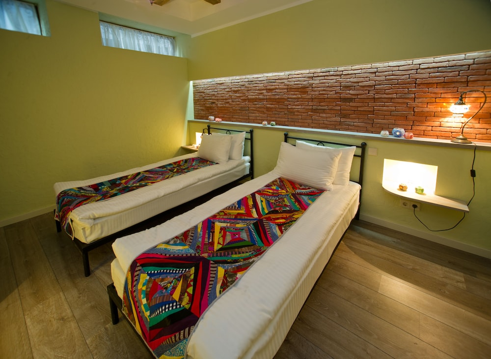 No12 Boutique Hotel 18