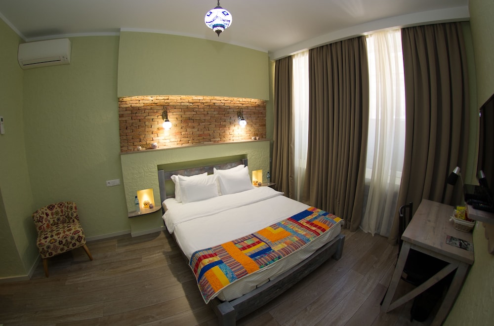 No12 Boutique Hotel 10