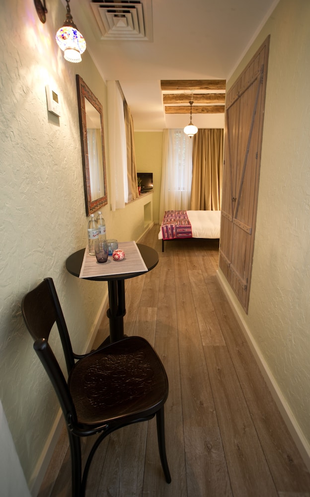 No12 Boutique Hotel 20