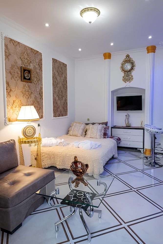 No12 Boutique Hotel 22