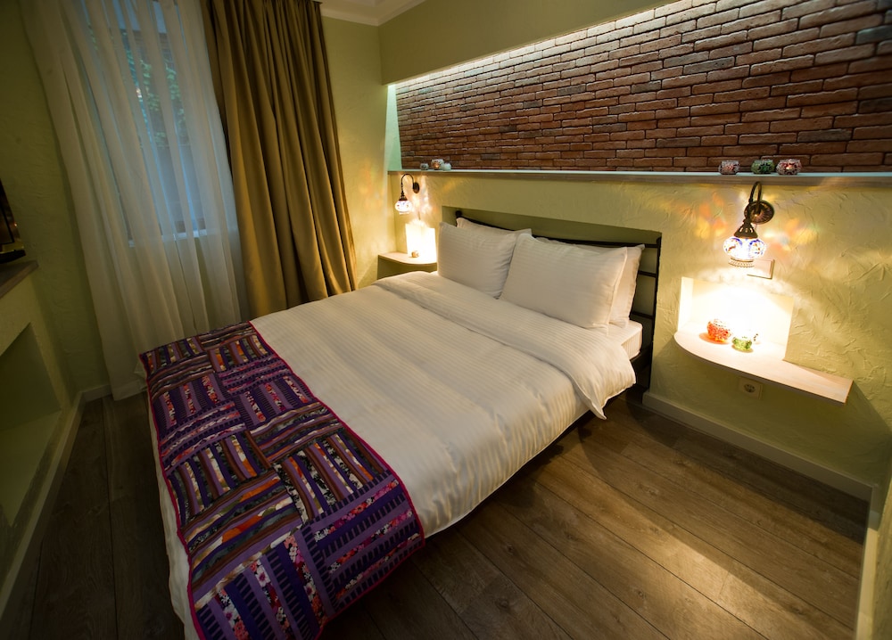 No12 Boutique Hotel 3