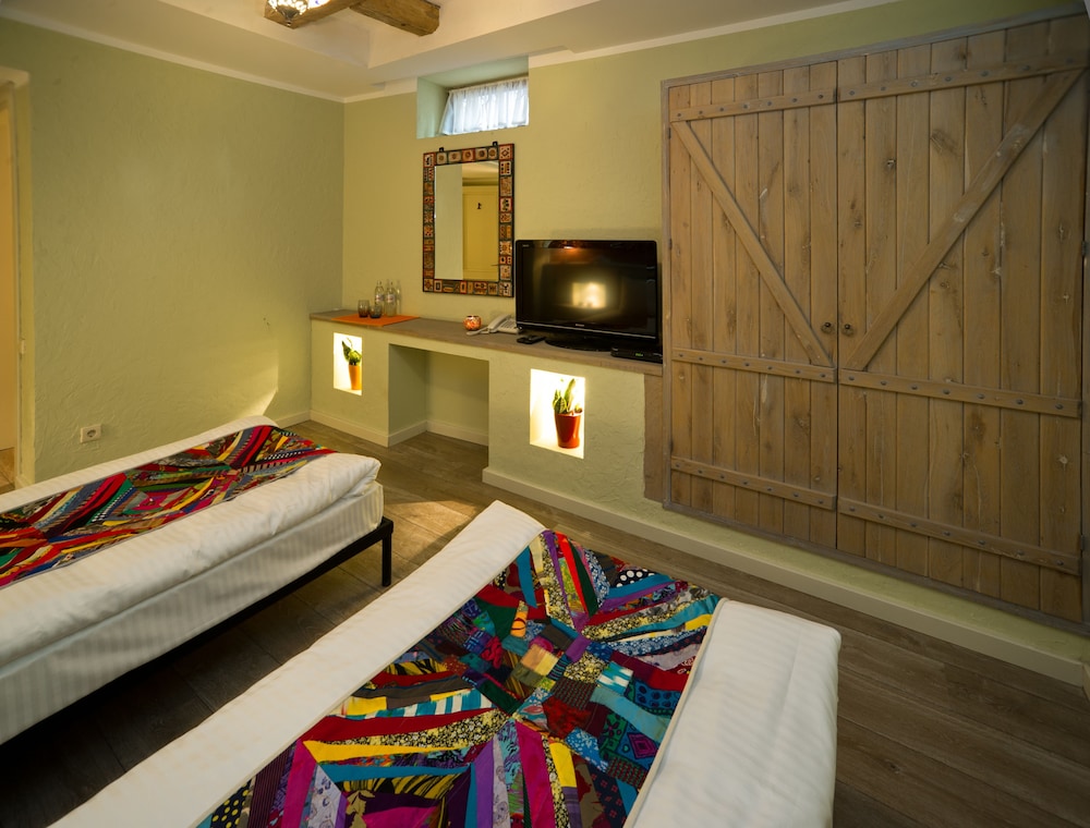 No12 Boutique Hotel 19