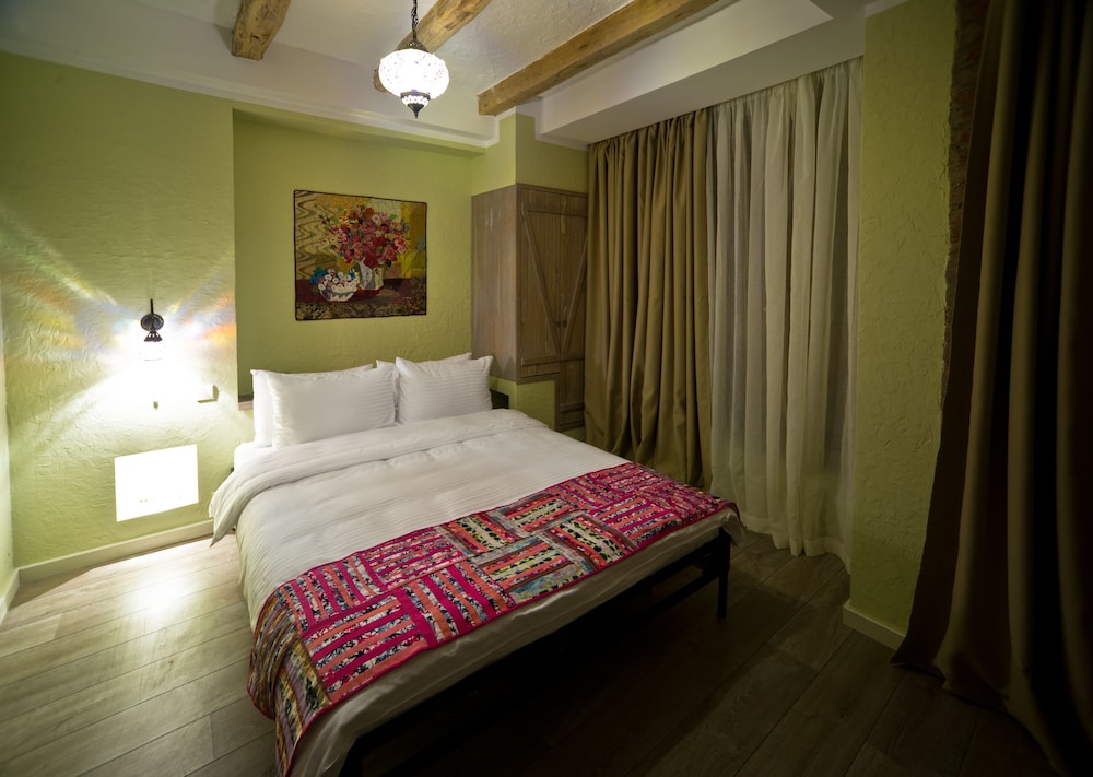 No12 Boutique Hotel 5