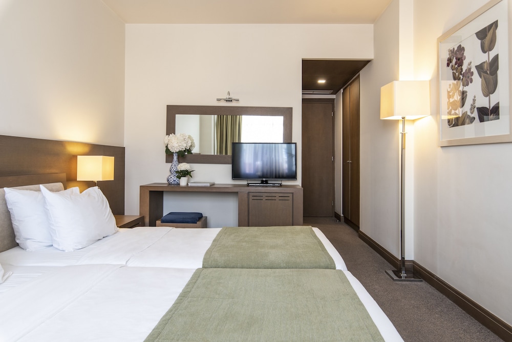 Amalia Hotel Athens 8
