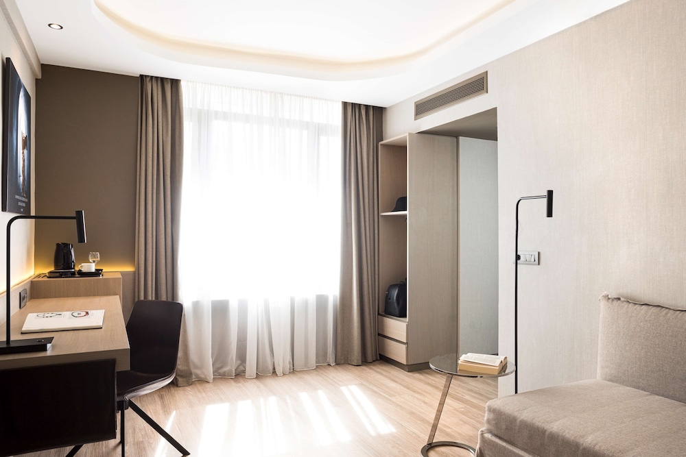Radisson Blu Park Hotel, Athens 11