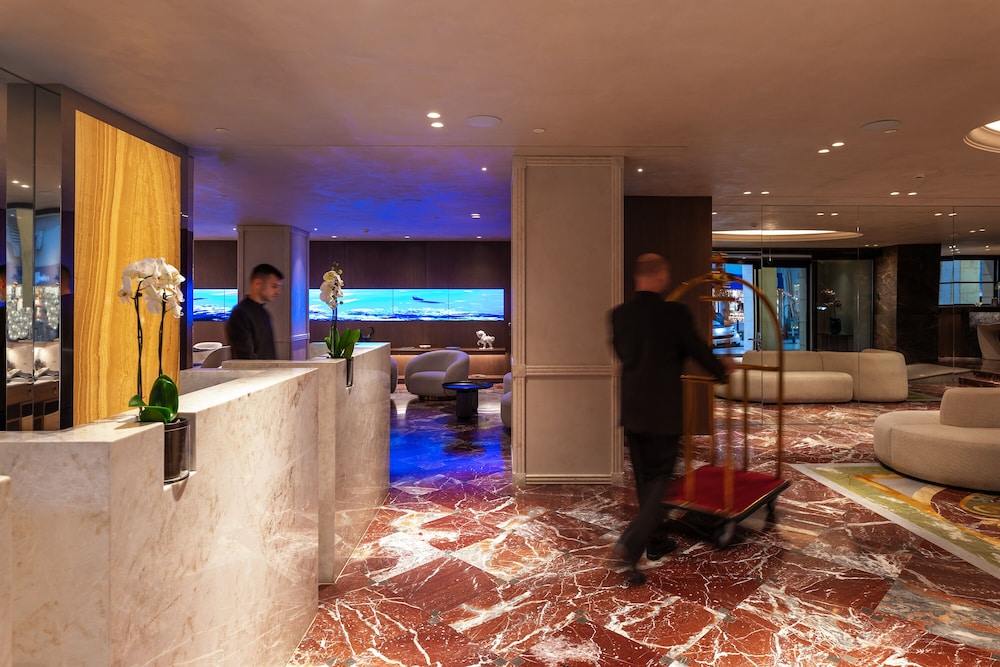 Astor Hotel 3