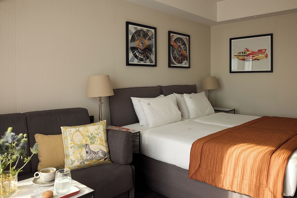 Astor Hotel 15
