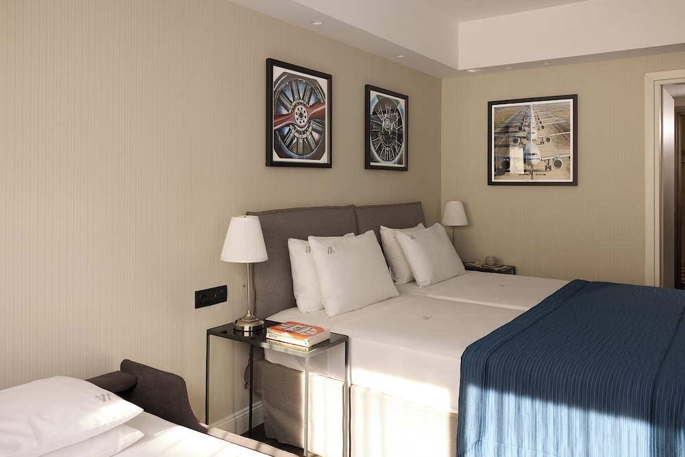 Astor Hotel 22