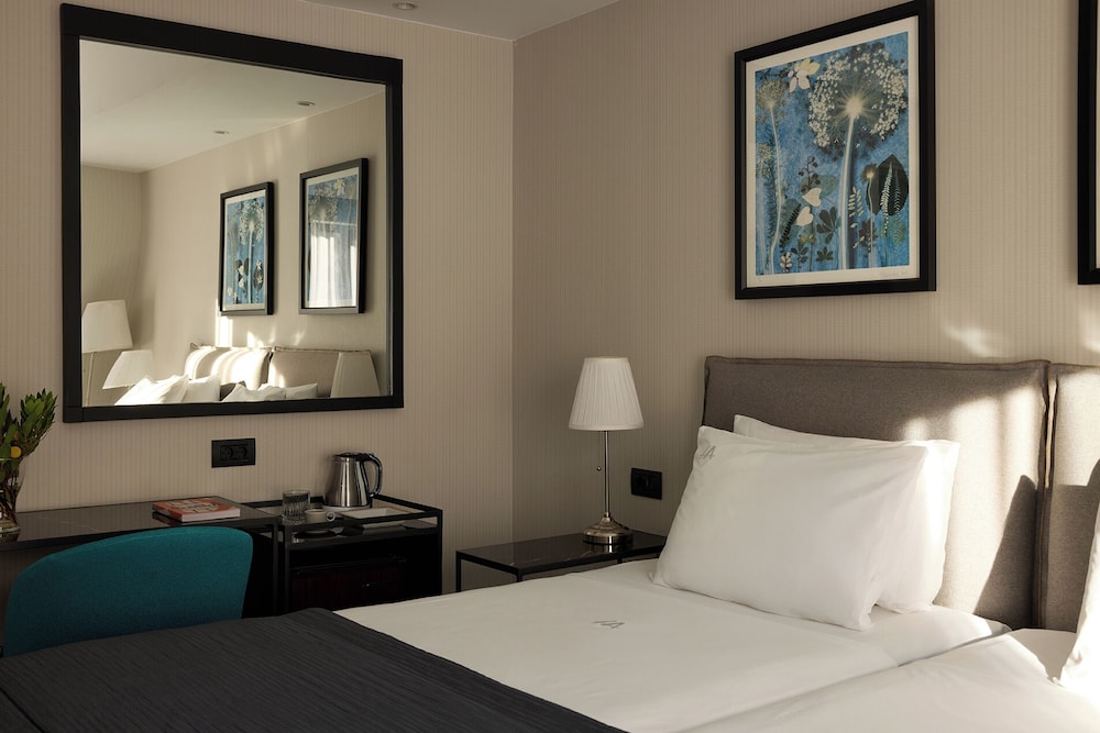 Astor Hotel 20