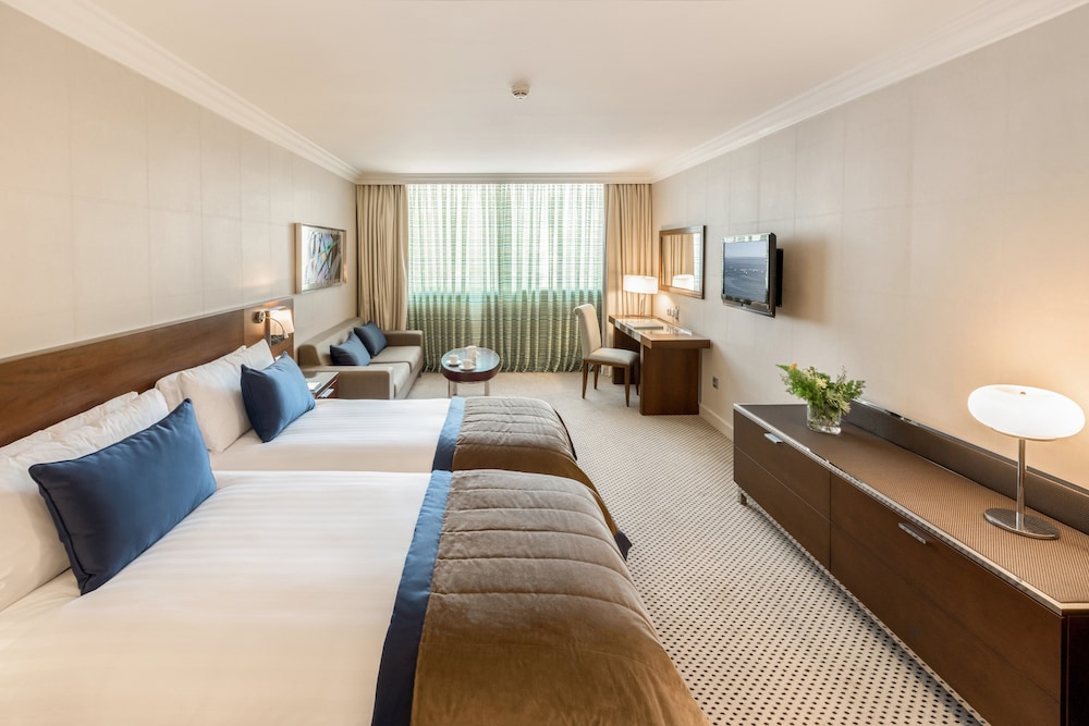 Athenaeum Intercontinental 17