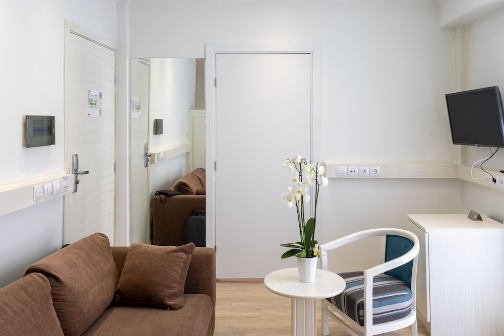 Athens Cypria Hotel 20