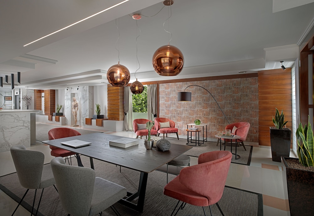 Blazer Suites 4