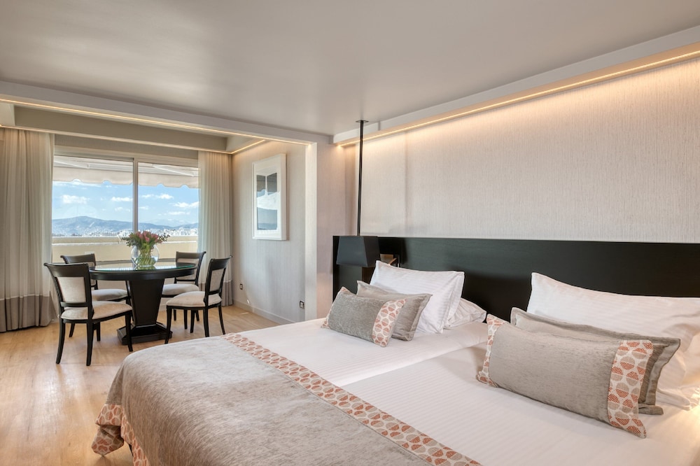 Divani Caravel 22
