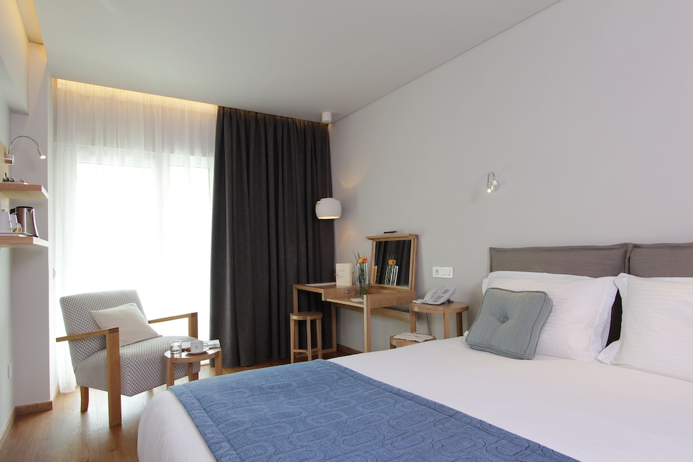 The Golden Age Hotel 3