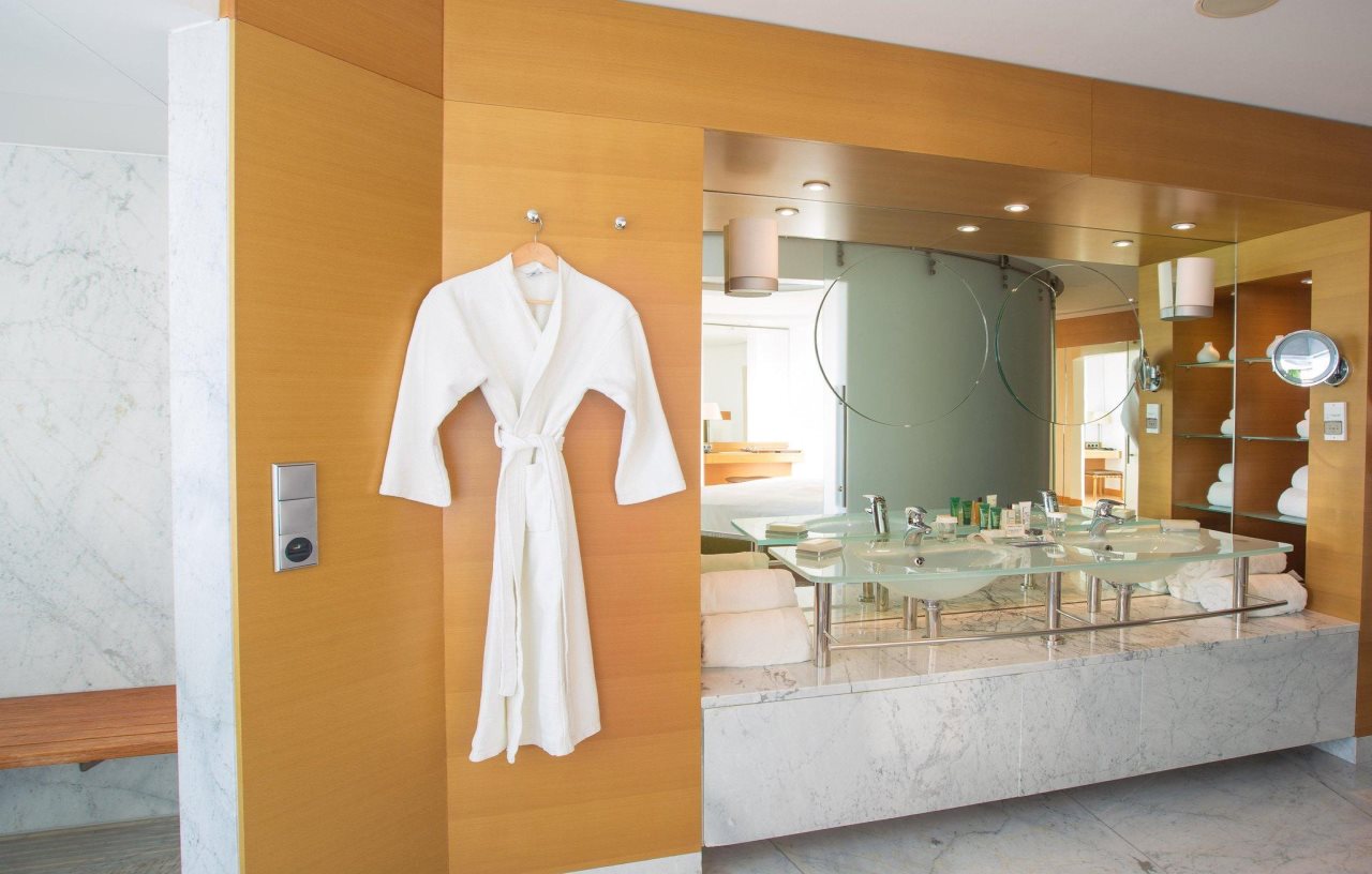 Conrad Athens The Ilisian 20