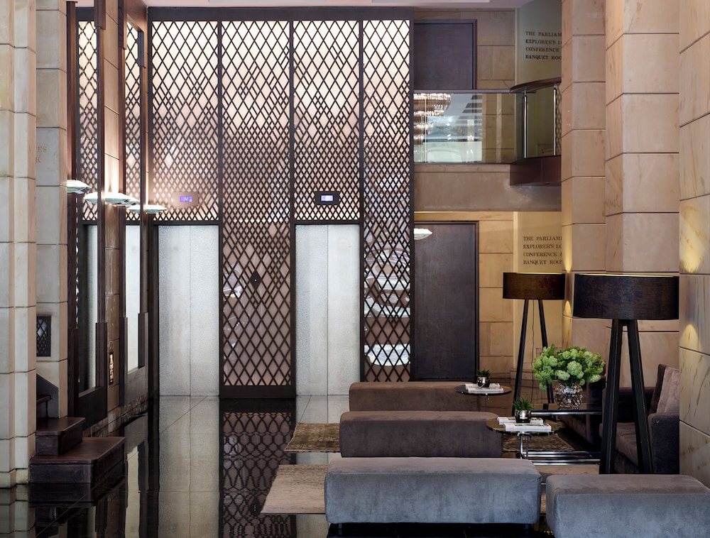 NJV Athens Plaza 5