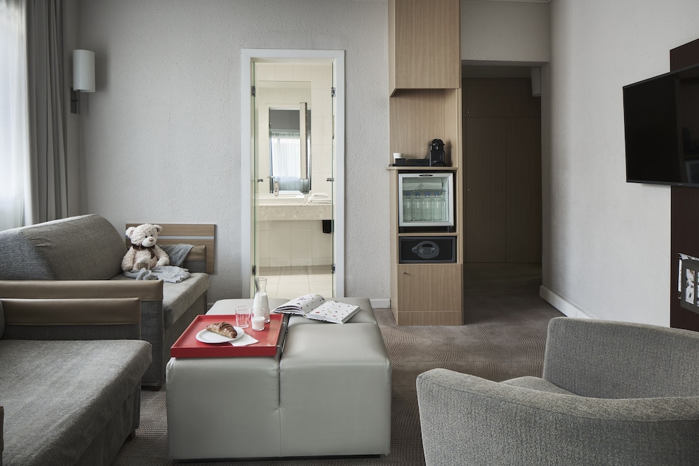 Novotel Athenes 16