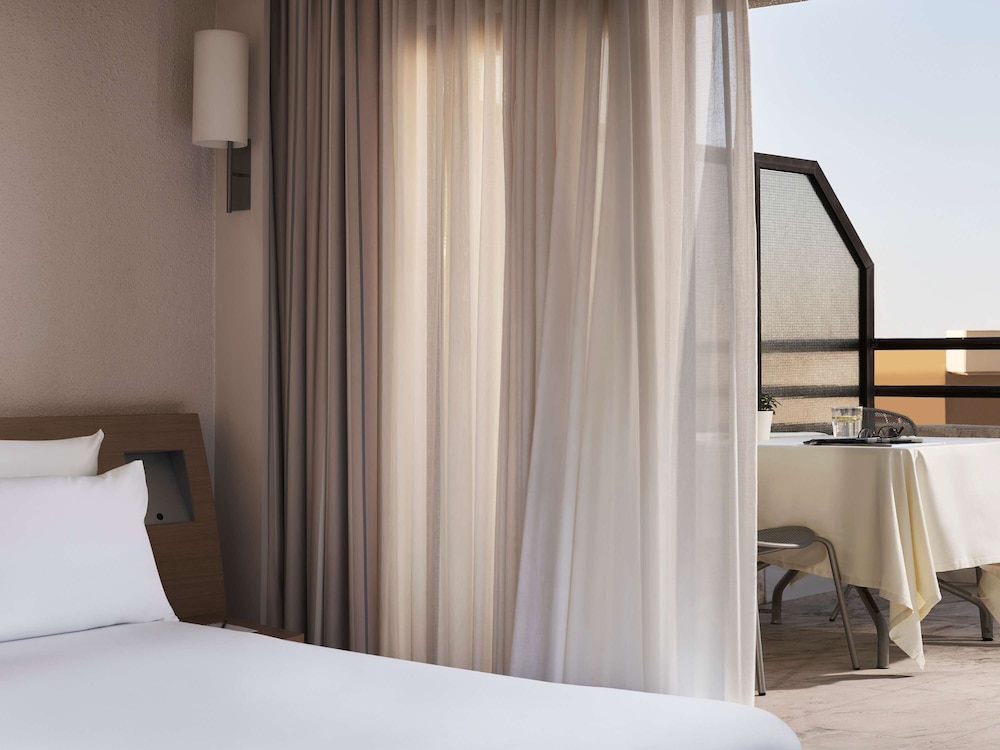 Novotel Athenes 18
