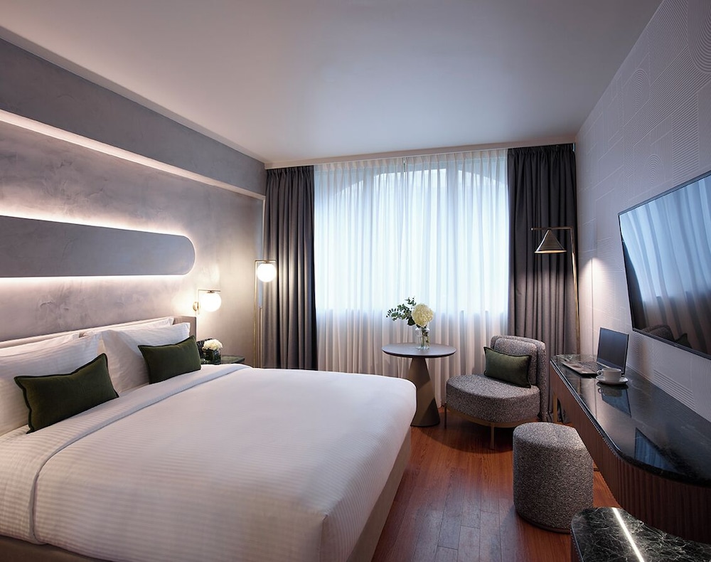 Titania Hotel Athens 19