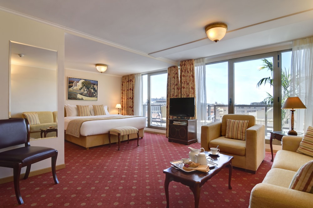 Titania Hotel Athens 9