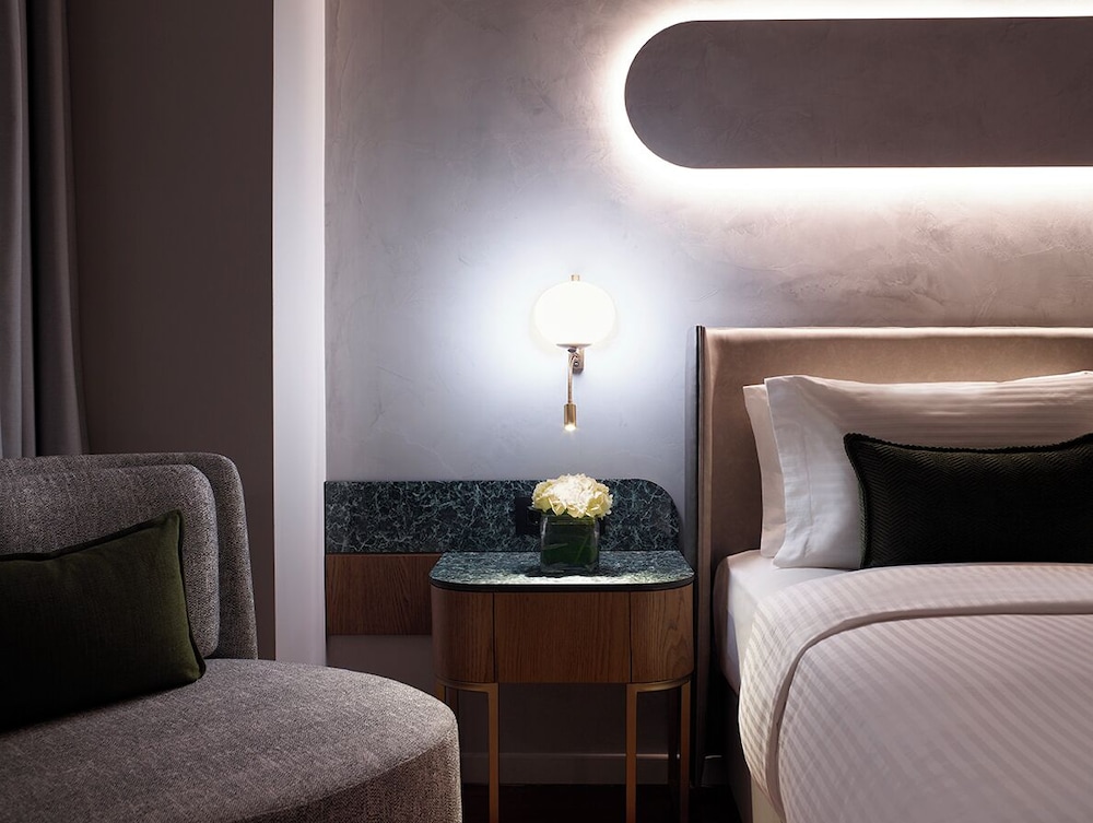 Titania Hotel Athens 22