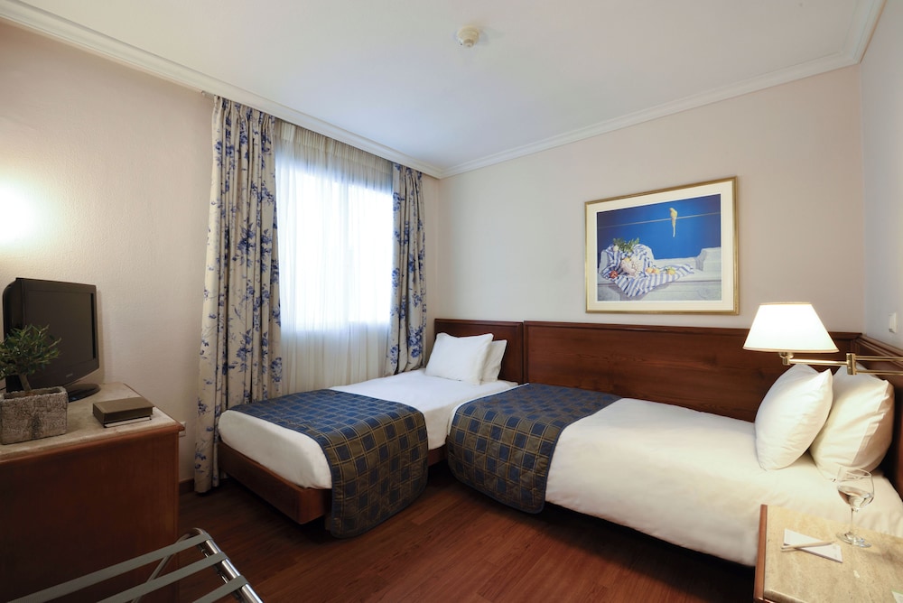 Titania Hotel Athens 24